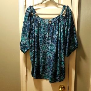 Torrid open shoulder blouse size 26 in good condition